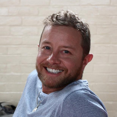 headshot-surlatable-chadwickradaz